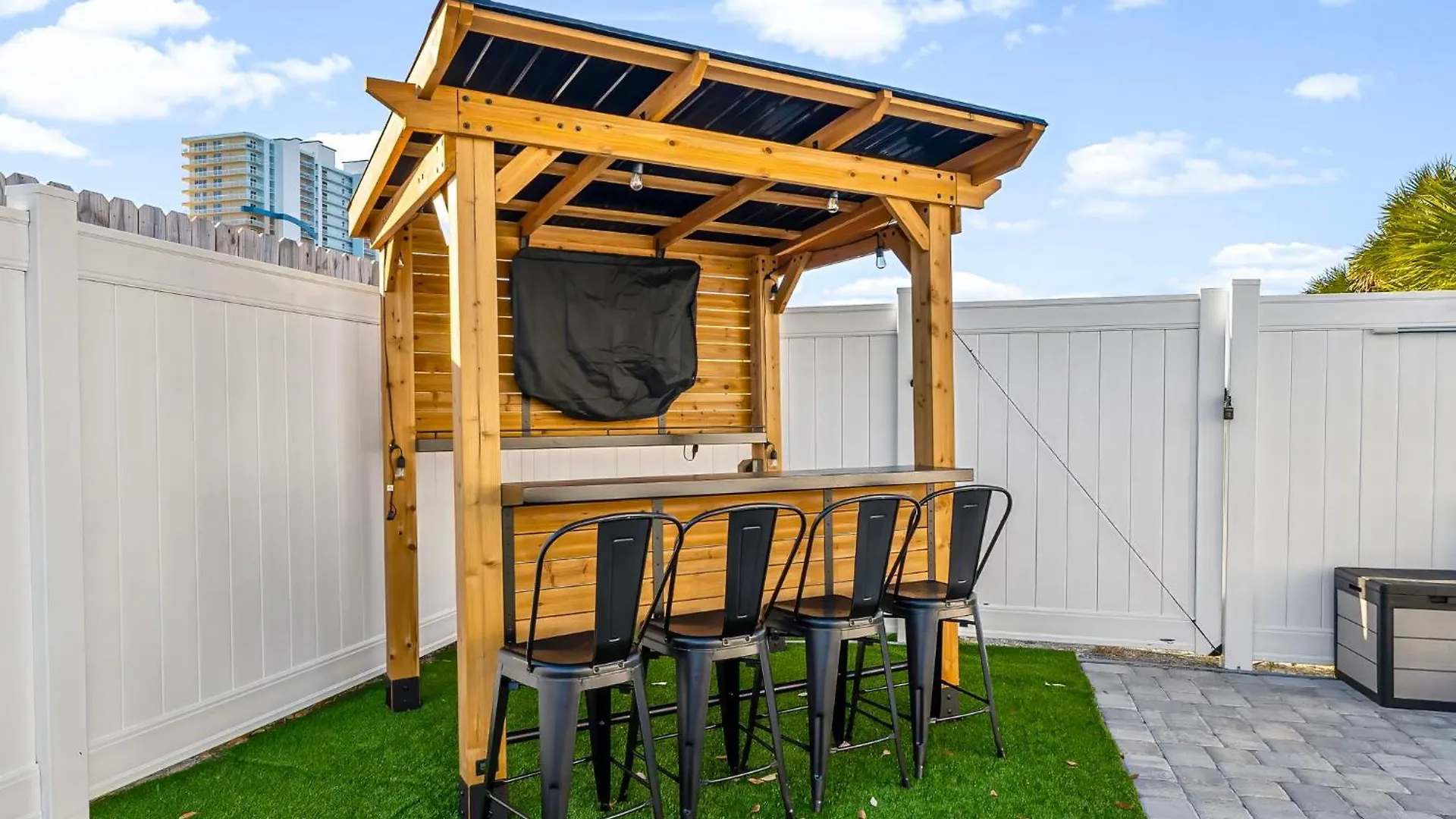 Double Dare 2 Pools Golf Grill Bar Games Nr Beach Панама-Сити